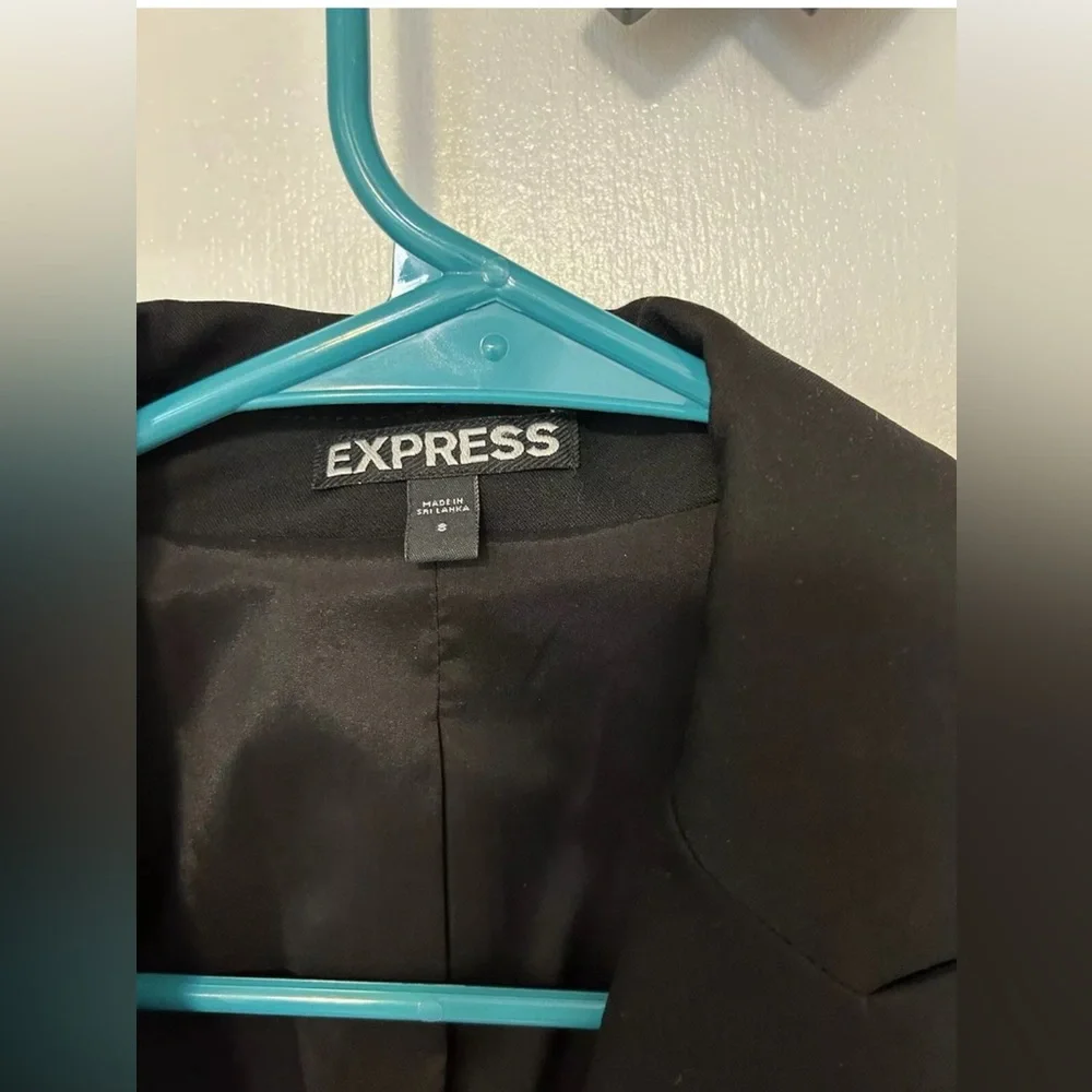Express 2 piece suit, Black Jacket size 8, Skirt Size 12 - Picture 3 of 8